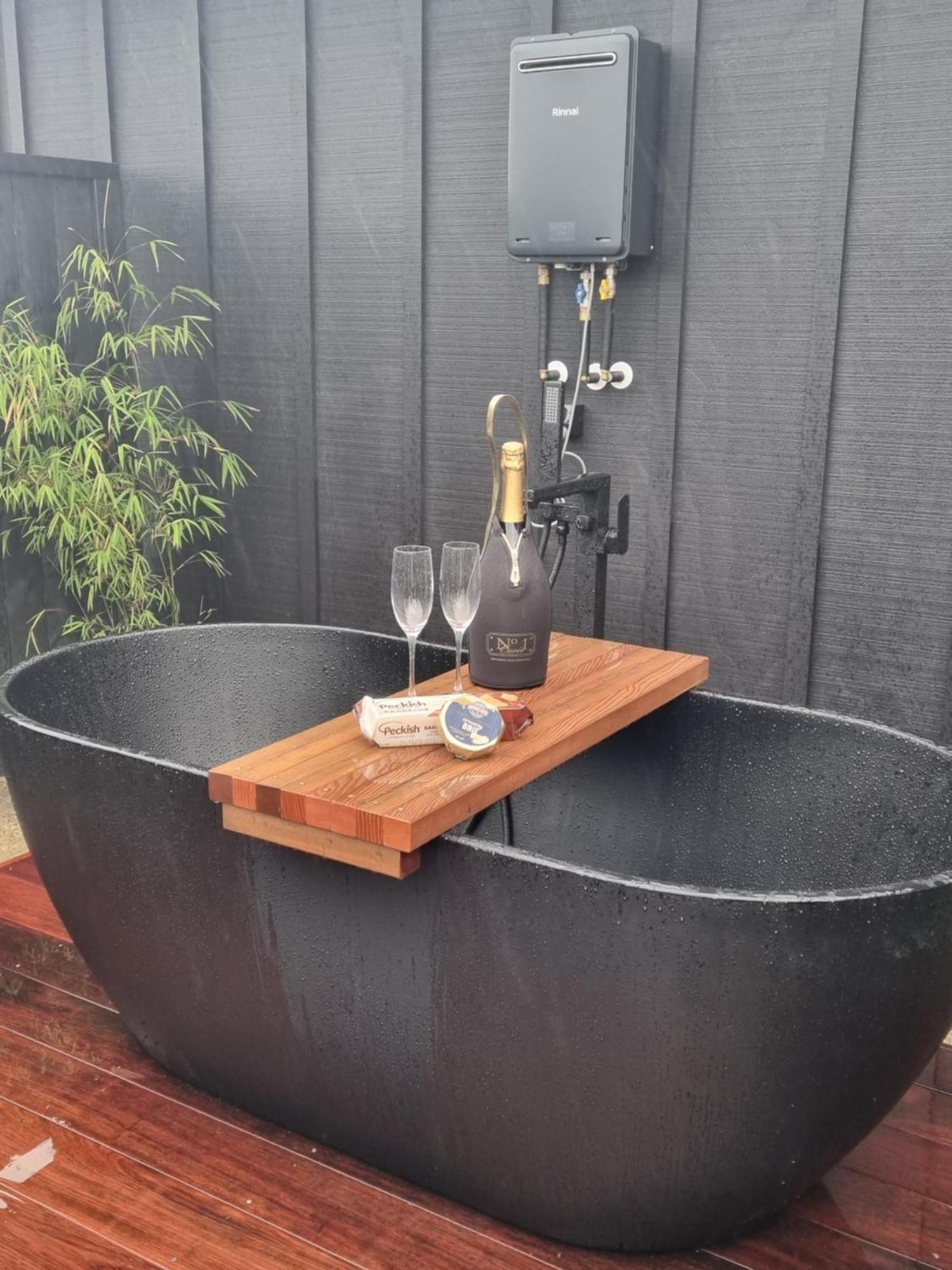 Bach22 Rustic Romantic Getaway Te Puna Exterior foto
